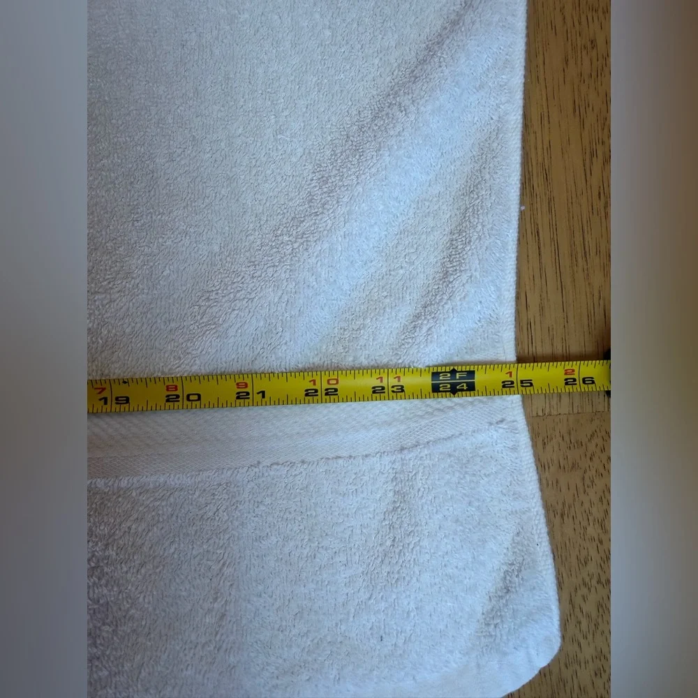 Vintage 1997 Tweety Bird Looney Tunes Towel 44x25 White Embroidered Plush